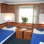 Admiral 3*