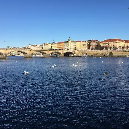 Úszó hotel Admiral 3*