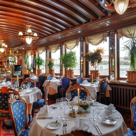 Admiral Botel Prag