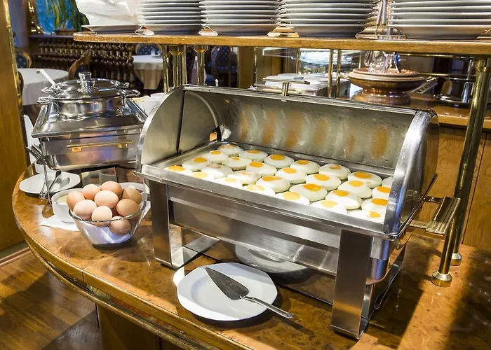 Hotel na wodzie Admiral 3*