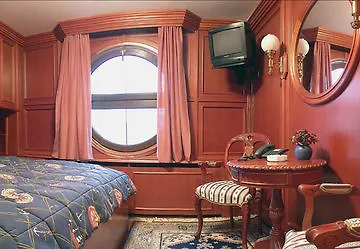 Admiral Hotel na wodzie Praga